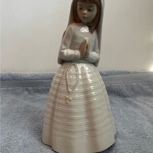 Elegant White Ceramic Praying Figurine